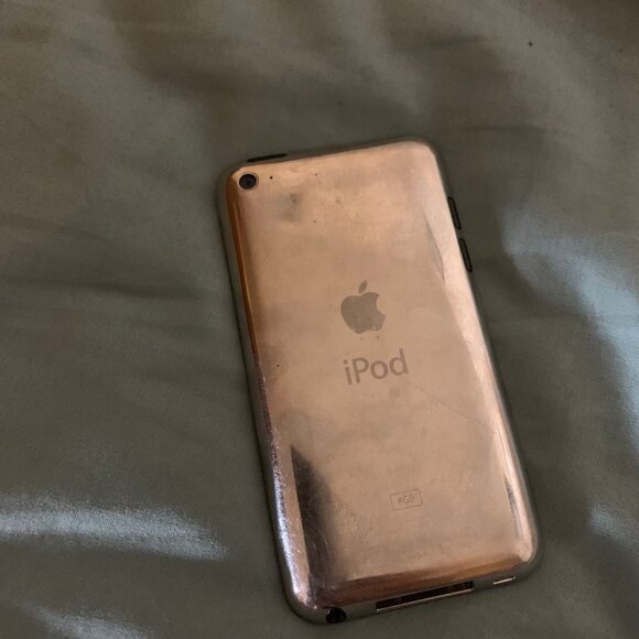 Apple IPod - Picture 2 of 2